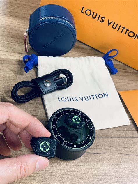 What do Louis Vuitton Horizon 2.0 earbuds have over Apple’s Air